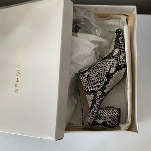 ✨ Marc Fisher Multi Leather Mules